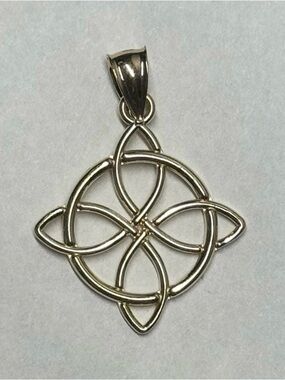 10K Yellow Gold Celtic Witch Knot Pendant Size Small (1)